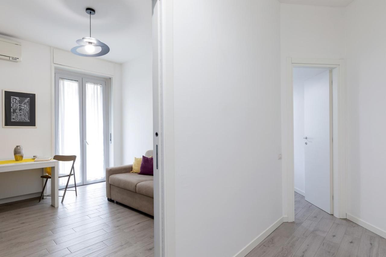 Piazza De Angeli M1 Comfortable Flat With Balcony ميلان المظهر الخارجي الصورة